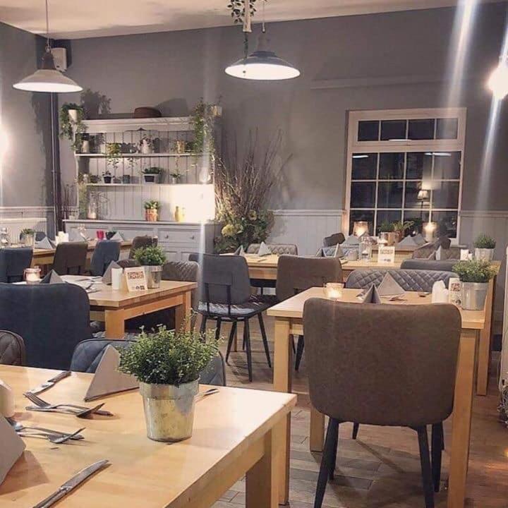 Anchor Inn Oake Экстерьер фото